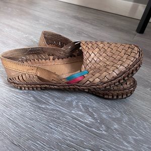 Mohinder woven shoes